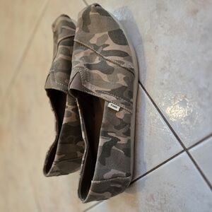 Toms Camouflage Flats